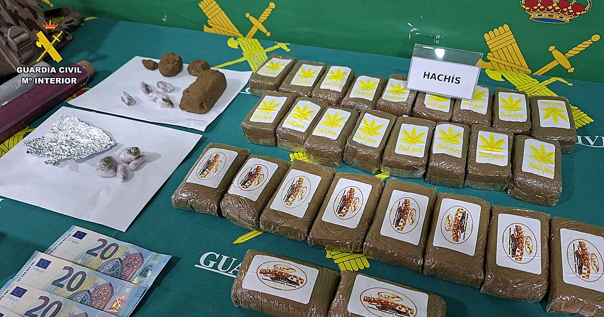 Desmantelados dos narcopisos en Almansa que vendían droga in