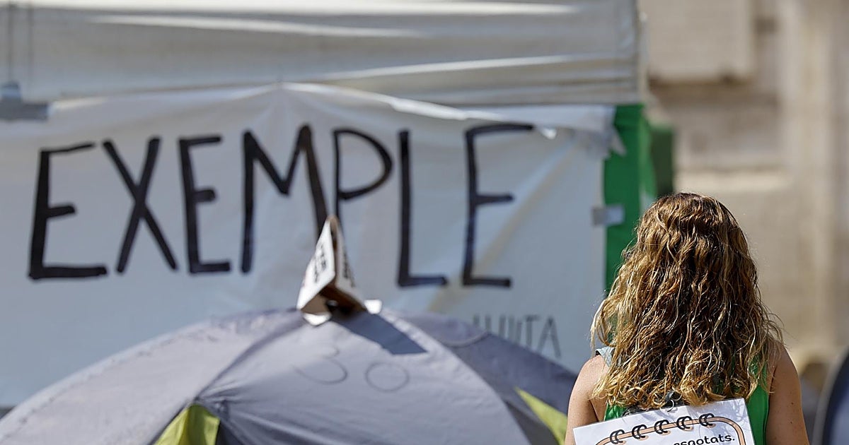 Los profesores levantan la acampada en Valencia tras el 'alt