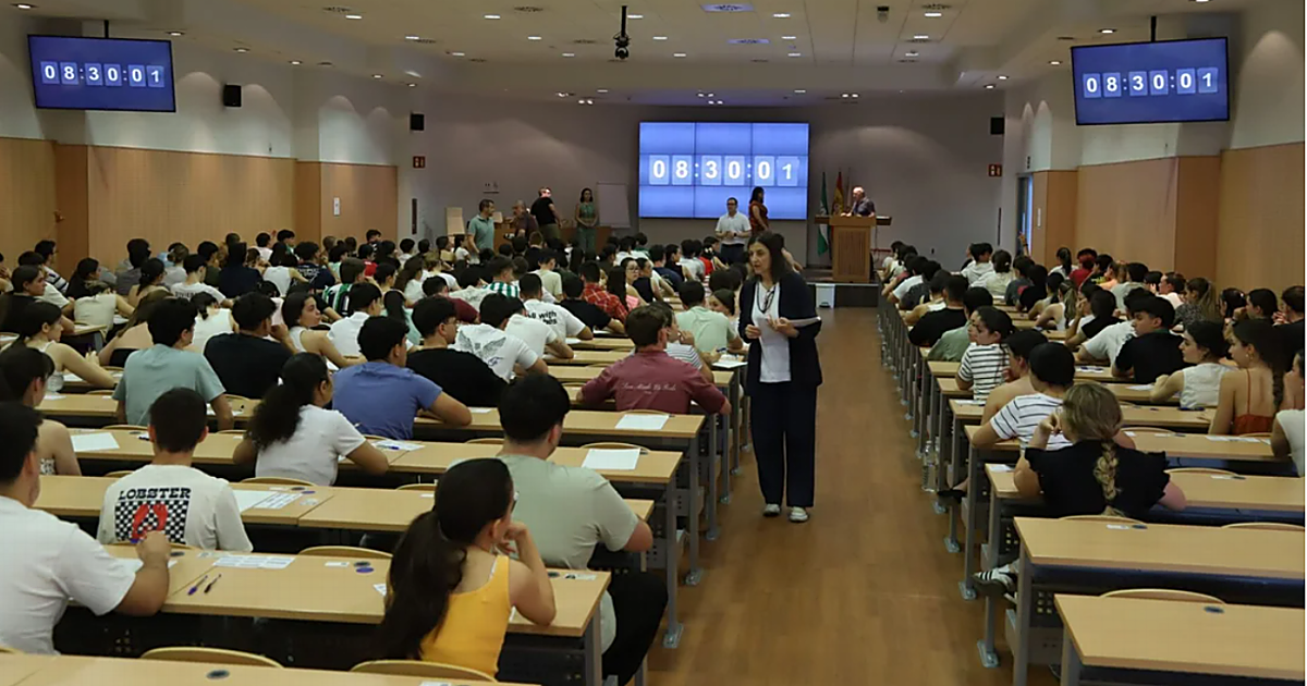 Cómo hacer la preinscripción a la Universidad en Andalucía p