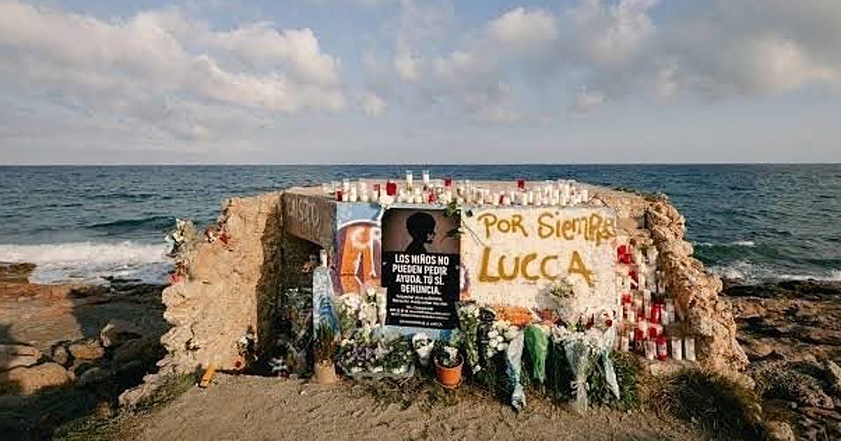 El niño muerto en Garrucha recibe sepultura seis meses despu