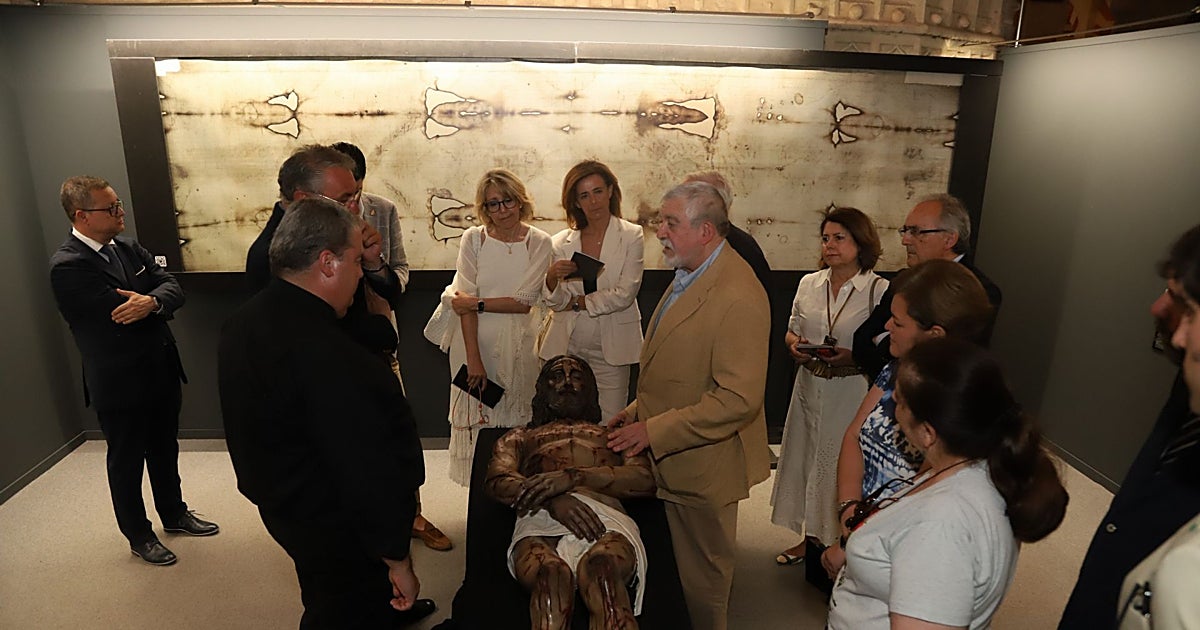 La verdad tras el mito de la Sábana Santa, en una exposición en la Mezquita-Catedral de Córdoba