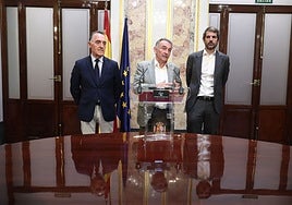 El PSOE y Sumar desbloquean la ley para despenalizar las injurias a la Corona