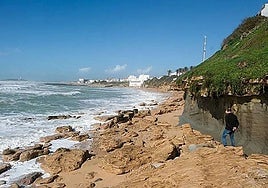 El alcalde de Barbate lamenta que el Gobierno rechace aportes de arena para sus playas