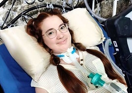 Tatiana, gallega con ELA, pide ayuda para acabar de pagar una silla salvaescaleras que necesita «para vivir»