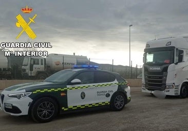 Detenido un camionero tras circular 13 kilómetros ebrio después de un siniestro en la A-306