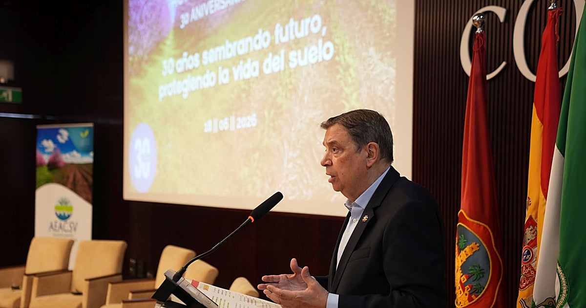 Luis Planas destaca en Córdoba los logros de la agricultura de conservación del suelo