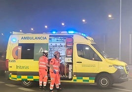 Susto en la Ronda de Poniente: una chabola en el túnel de los Omeyas arde y sus restos caen a la carretera