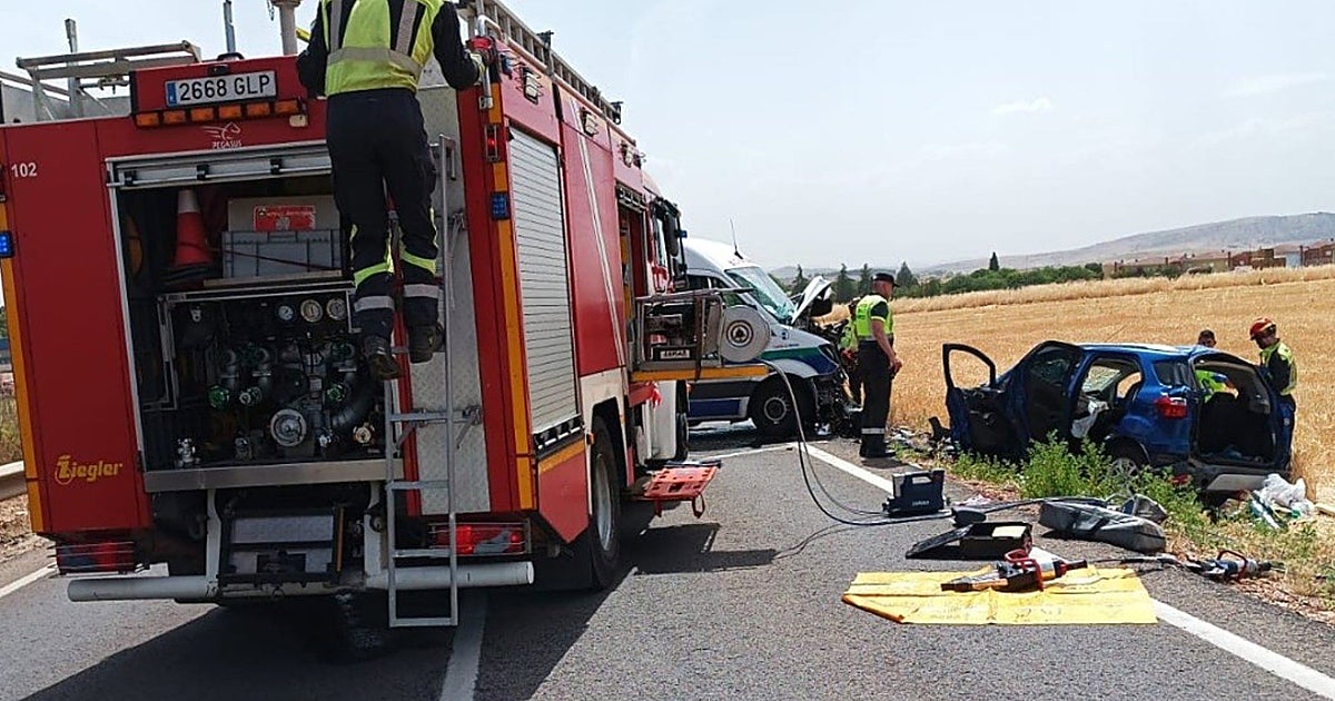 Dos heridos en la colisión de una ambulancia y un turismo en Poblete (Ciudad Real)