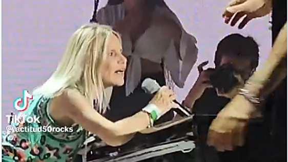 Eugenia Martínez de Irujo la lía en el concierto de Pablo López: «Él sí es un artistazo, no Bad Bunny»