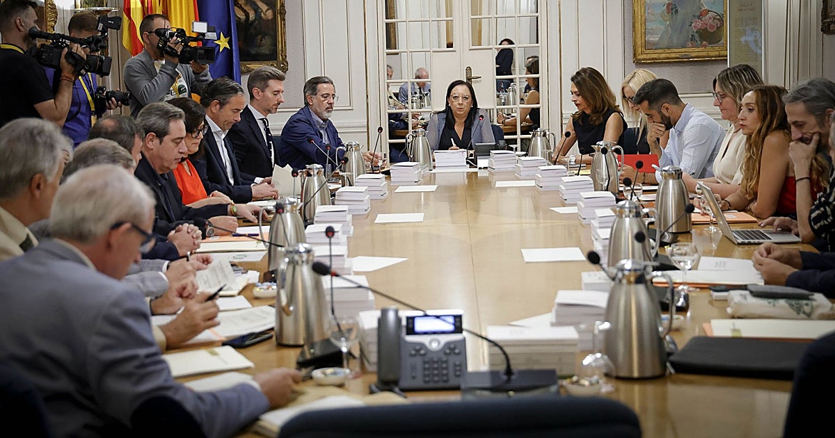 Las Cortes Valencianas estiran su agenda para irse de vacaciones con presupuestos y rebaja fiscal