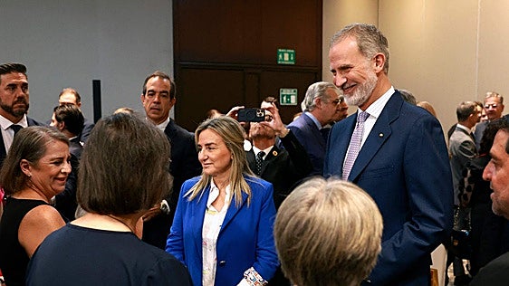 Felipe VI se solidariza con «un país tan querido como Venezuela» y habla de «trabajar por el futuro» de México y España