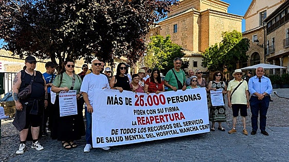 Más de 26.000 firmas contra cien días de abandono: «Me levanto con ganas de desaparecer y sin profesionales que me ayuden»