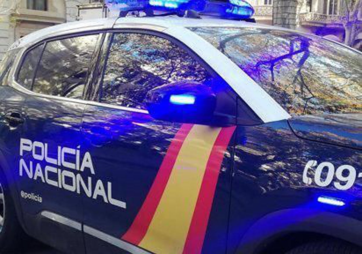 Un coche de la Policía Nacional, en una imagen de archivo.