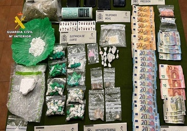 La Guardia Civil desarticula dos puntos de venta de droga en San Clemente e interviene cocaína, MDMA y marihuana