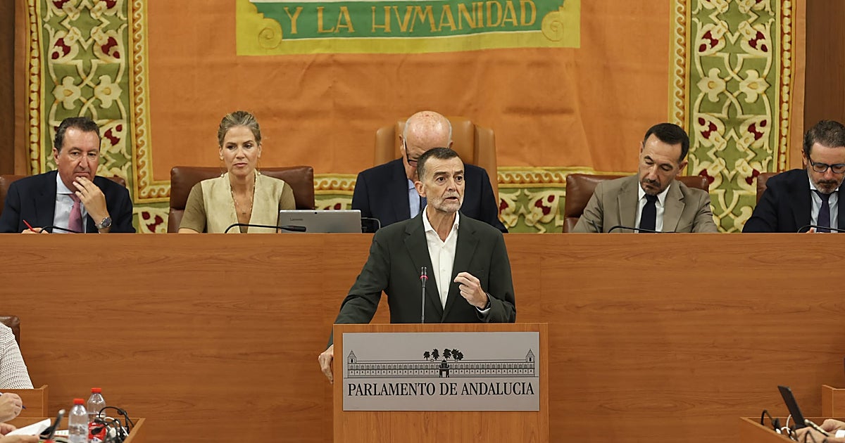 Maíllo advierte que la prioridad nacional es «fascista» y que ya acabó el Juanma Moreno moderado