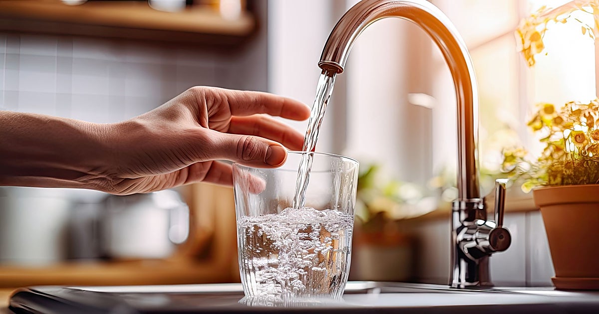 Los hogares de Castilla-La Mancha consumen un 45% más agua que la media nacional