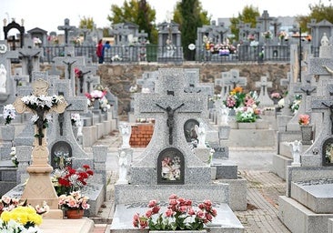 El PP acusa al PSOE de «engañar» con el estado del cementerio y defiende la gestión de las sepulturas