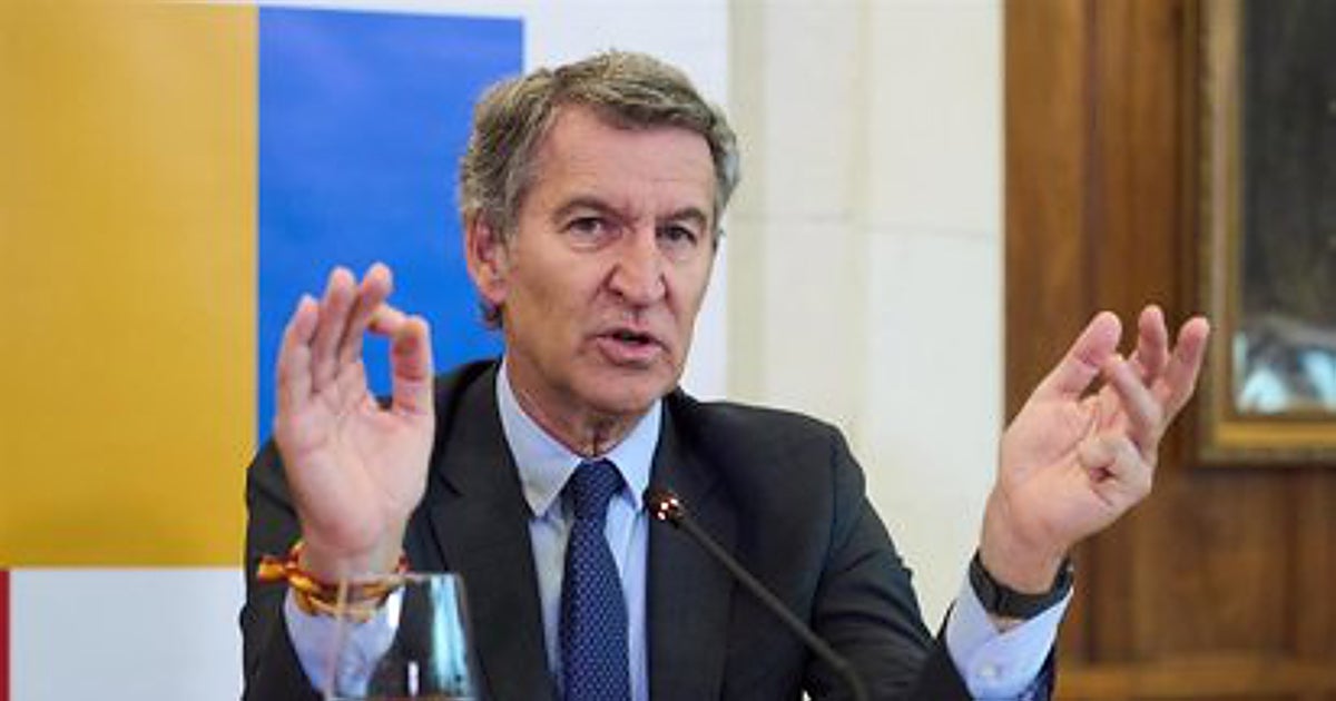 Feijóo anuncia que el PP y Vox están «ultimando» el pacto en Andalucía