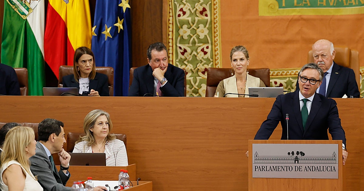 PP y Vox cierran un acuerdo y firman el pacto para formar gobierno en Andalucía