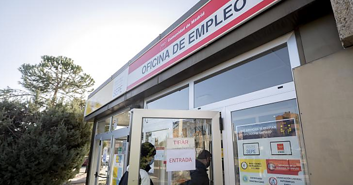 El paro en Canarias baja un 1,5% y encadena tres meses de descensos
