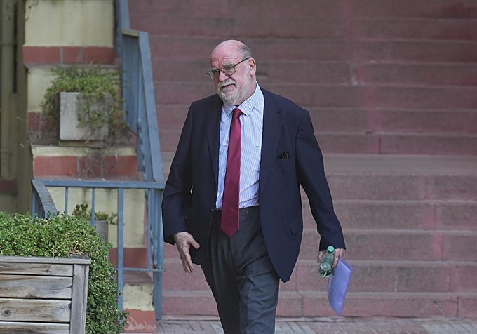 El psiquiatra que atendió a padre e hijo, y que rechazó la terapia basada en la herencia en vida de Julia L.