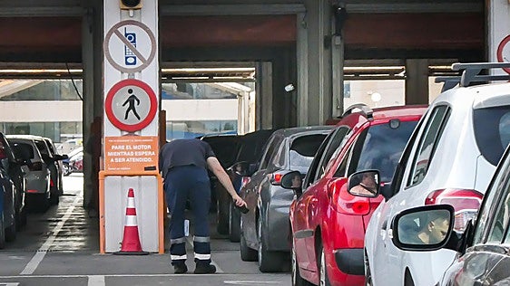 El colapso de las ITV enciende a los transportistas valencianos: «Nos toman el pelo como contribuyentes»