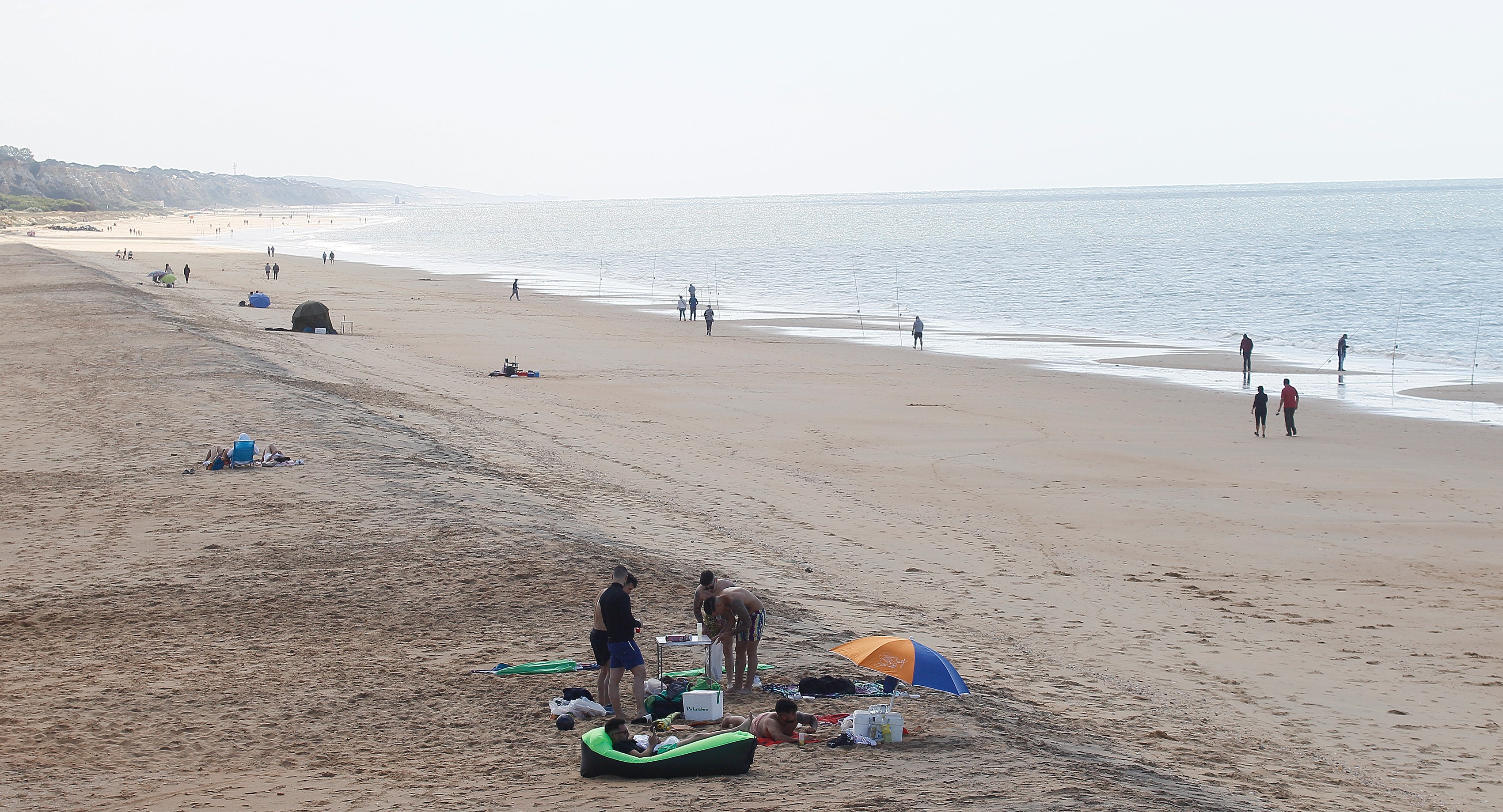 Un bañista ha fallecido en la playa de Mazagón