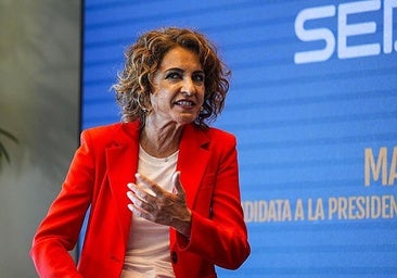La secretaria general del PSOE-A, María Jesús Montero, durante un encuentro organizado por la Cadena Ser