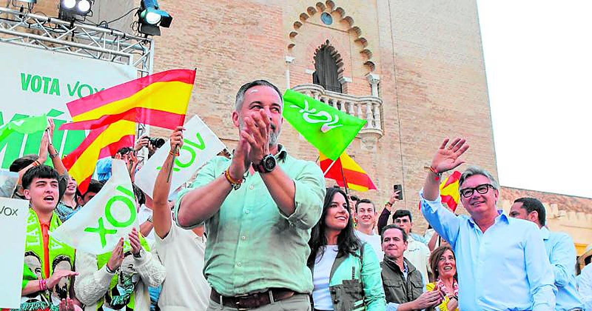 Santiago Abascal se siente «satisfecho» por el pacto PP-A y Vox en Andalucía
