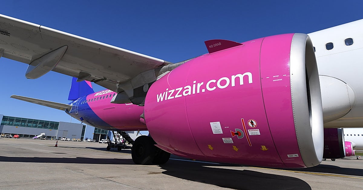 Wizz Air anuncia tres nuevas rutas directas de Santiago a Madrid, Valencia y Bilbao