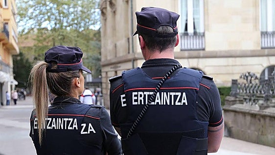 Rescatado un joven en San Sebastián tras tirarse al río Urumea para recuperar un móvil