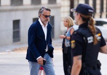Un empresario que se reunió con Leire Díez asegura que «Pedro» estaba al tanto