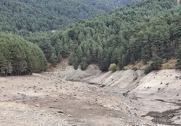 La CHD acusa a la Junta de «años de inacción y silencio» en la polémica del agua en El Espinar