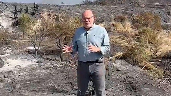 En la zona cero del incendio de Almería: «Hay casas arrasadas y o tras que se han salvado milagrosamente»