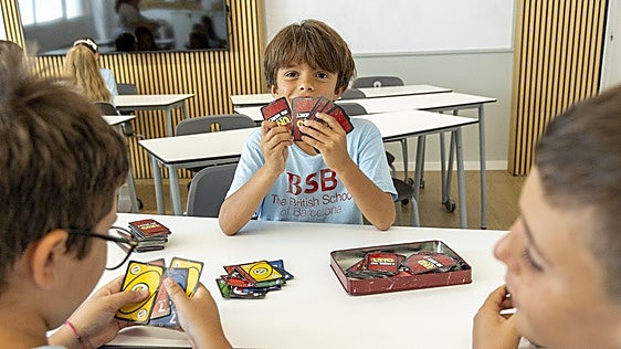 Los 10 juegos de mesa que recomiendan los expertos para que los niños aprendan este verano sin depender del móvil