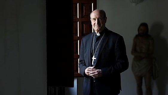 Jesús Fernández, obispo de Córdoba: «La dignidad de la persona no depende de dónde nace, sino de la ayuda que necesita»