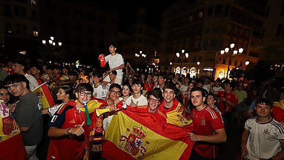 Córdoba grita en las calles el paso de la selección española a la final del Mundial