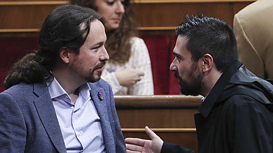 Ramón Espinar llama «pedazo de mierda» a Pablo Iglesias por atacar a su padre