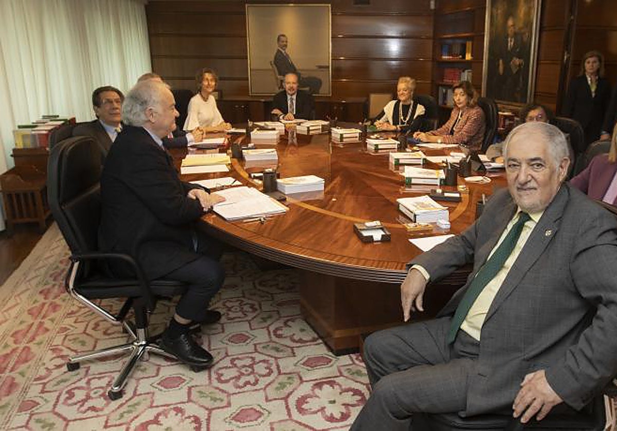 La minoría conservadora del TC controlará los plazos del amparo a líderes del 'procés' como Puigdemont o Turull