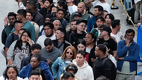 El negocio de la nacionalización: más de 200 millones entre tasas y exámenes sobre integración