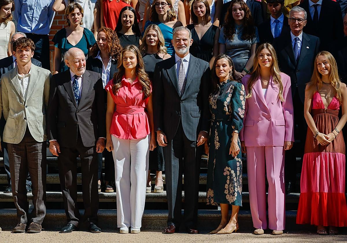 La Princesa Leonor y la Infanta Sofía se suman por sorpresa a una audiencia de los Reyes para revivir sus años en Gales
