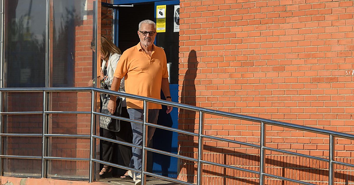 Condenado a cárcel el exconsejero socialista Vallejo por dilapidar 1,2 millones en sueldos a operarios que estaban «en casa sin trabajar» – ABC