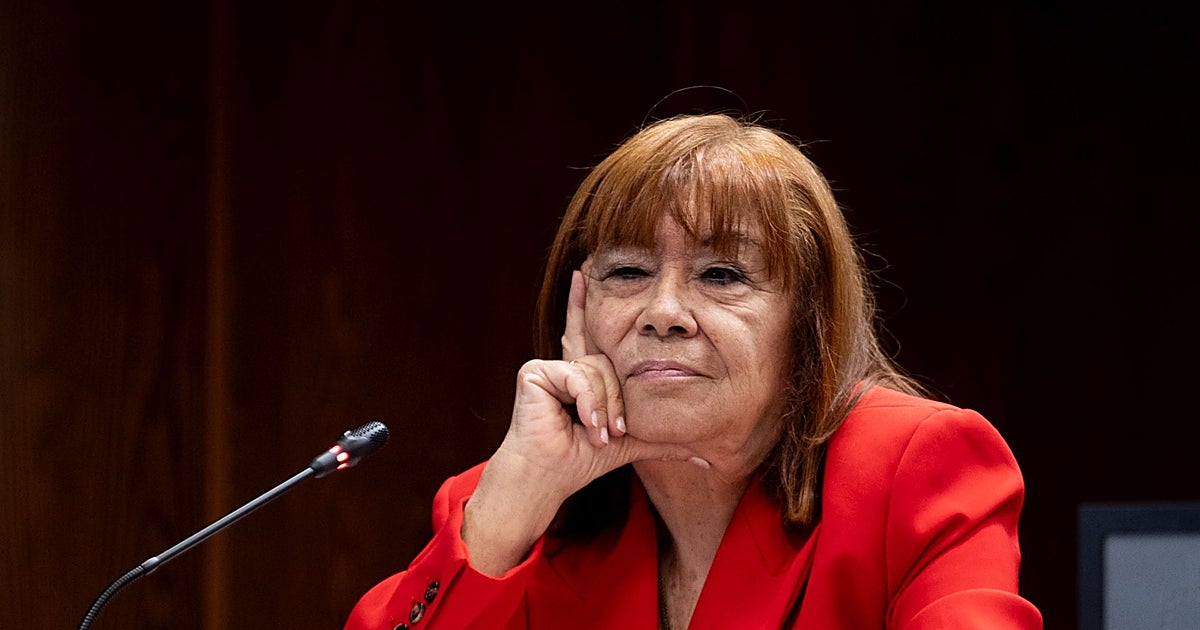 Cristina Narbona niega ser «madrina» de Leire Díez y reitera que la derivó a Santos Cerdán