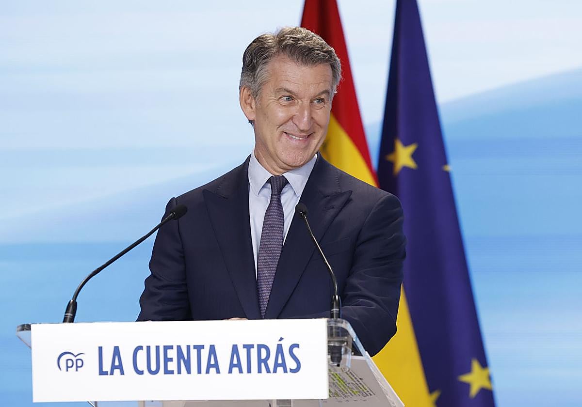 Feijóo promete una «limpieza a fondo y no un relevo» cuando Sánchez salga de Moncloa