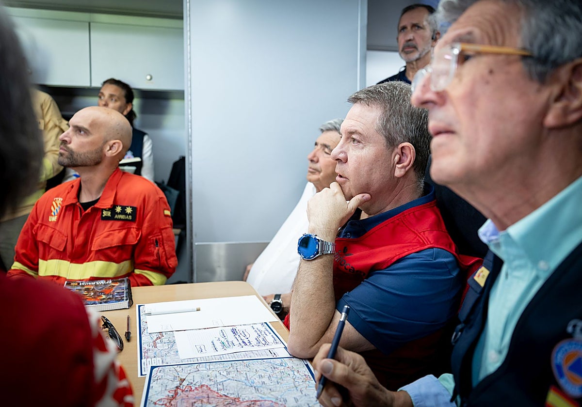 Comienza la desescalada: los vecinos de cinco pueblos vuelven a casa tras estabilizarse el incendio de La Mierla