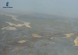 La buena evolución del incendio de Selas permite volver a casa a todos los evacuados y la UME se retira
