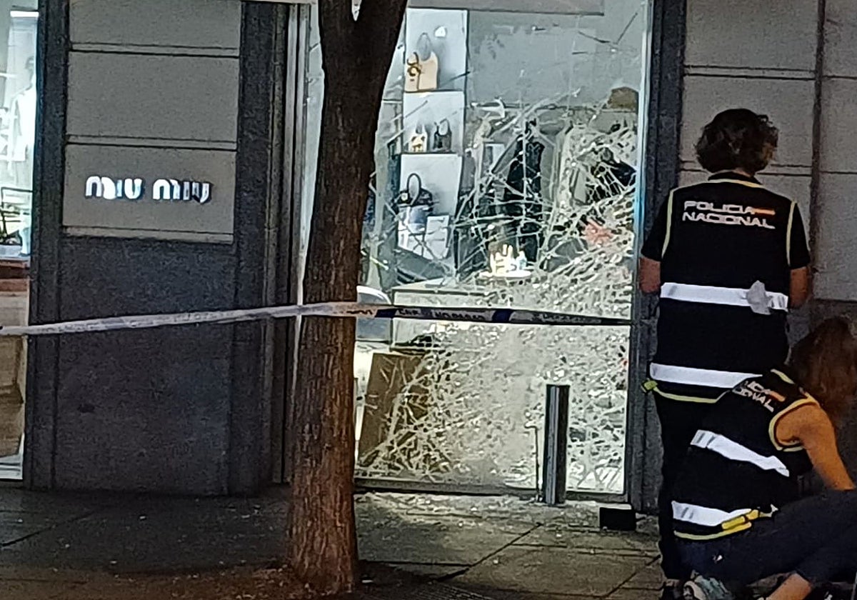 Alunizaje en una 'boutique' de Serrano: roban varios bolsos valorados en miles de euros