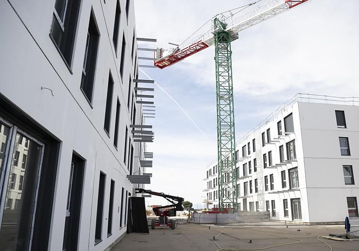 Madrid afronta el reto de los ocho millones en 2040 con una ley para acelerar la construcción de vivienda