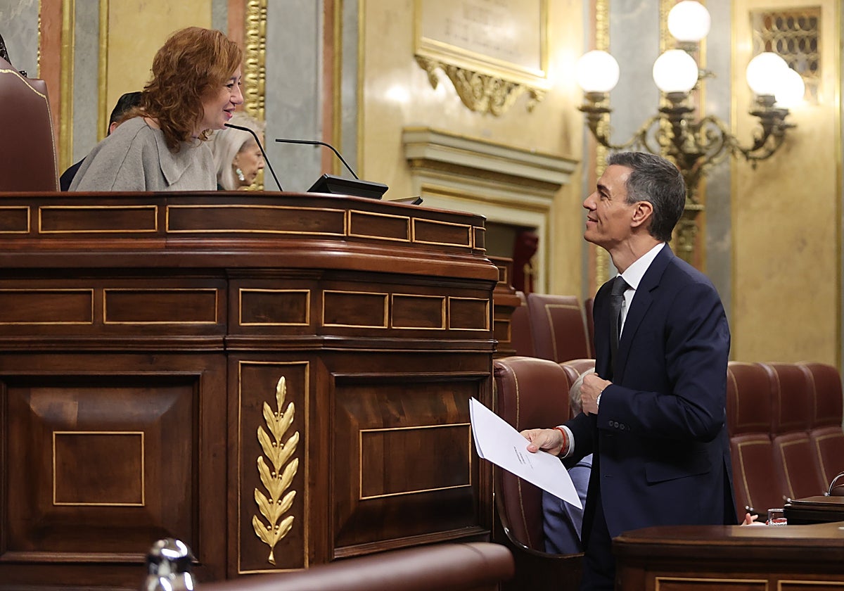 El Gobierno cierra por vacaciones en el Congreso con 77 de sus leyes en el 'congelador Armengol'