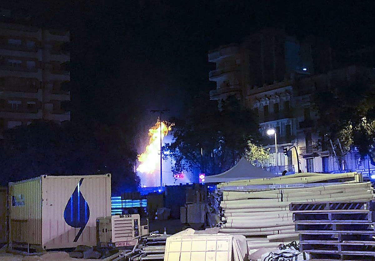 Ocho heridos en la deflagración de gas en la plaza Sants de Barcelona